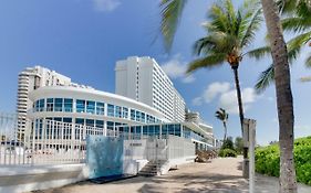 Castle Beach: Serenity Condo